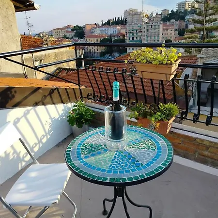 Апартаменты Attico Romantico Con Terrazza - Palm Street, 104 - Free Wifi